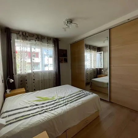 « le Lumineux » Proche Tramway/centre Appartement *
